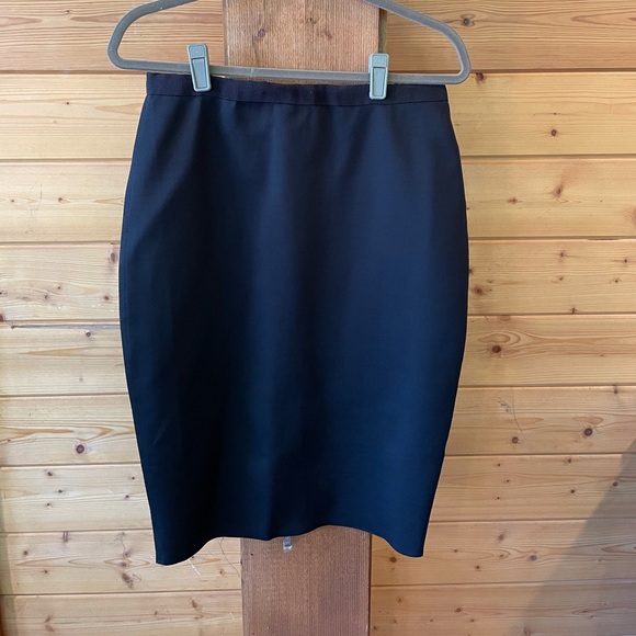 Banana Republic Black Pencil Skirt w/ Zipper - Picture 3 of 7